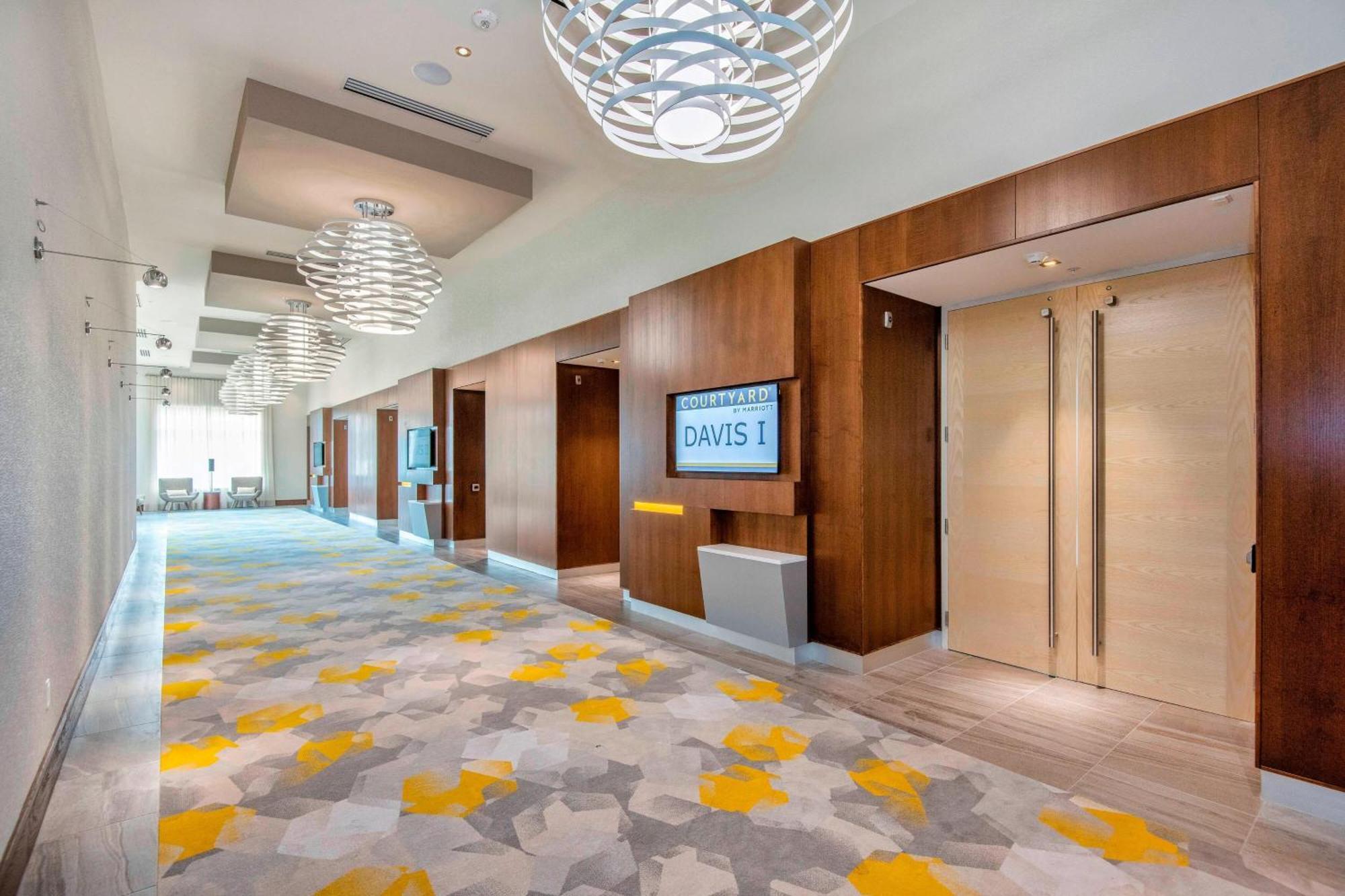 Courtyard By Marriott Raleigh Cary/Parkside Town Commons Hotel Eksteriør billede