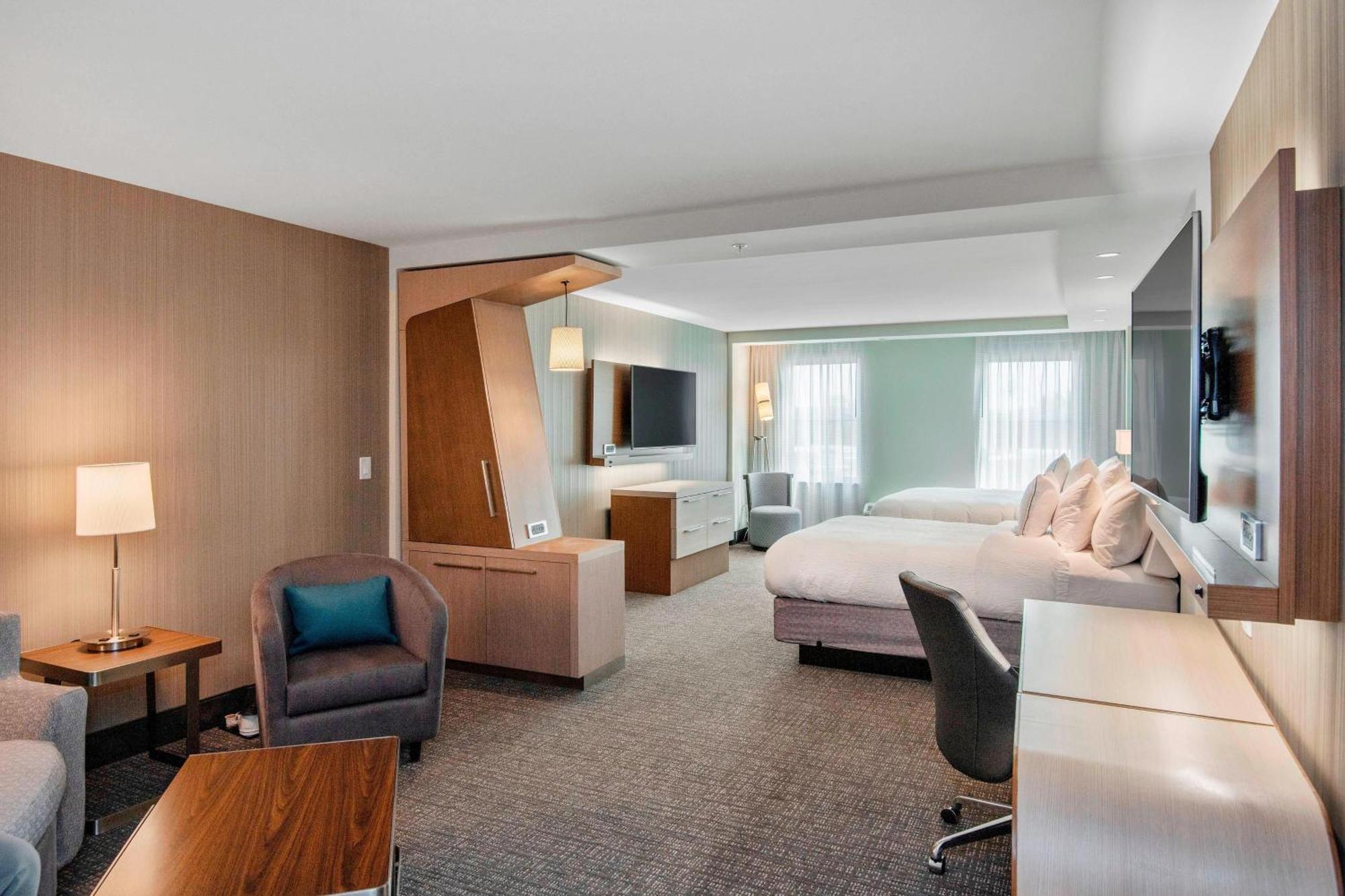 Courtyard By Marriott Raleigh Cary/Parkside Town Commons Hotel Eksteriør billede