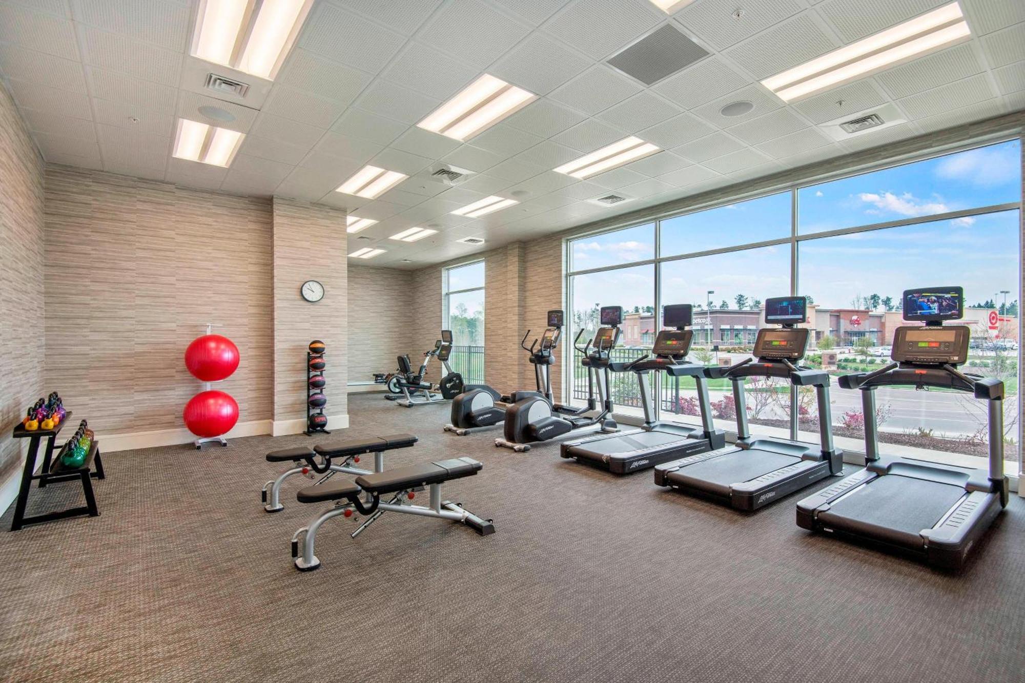 Courtyard By Marriott Raleigh Cary/Parkside Town Commons Hotel Eksteriør billede