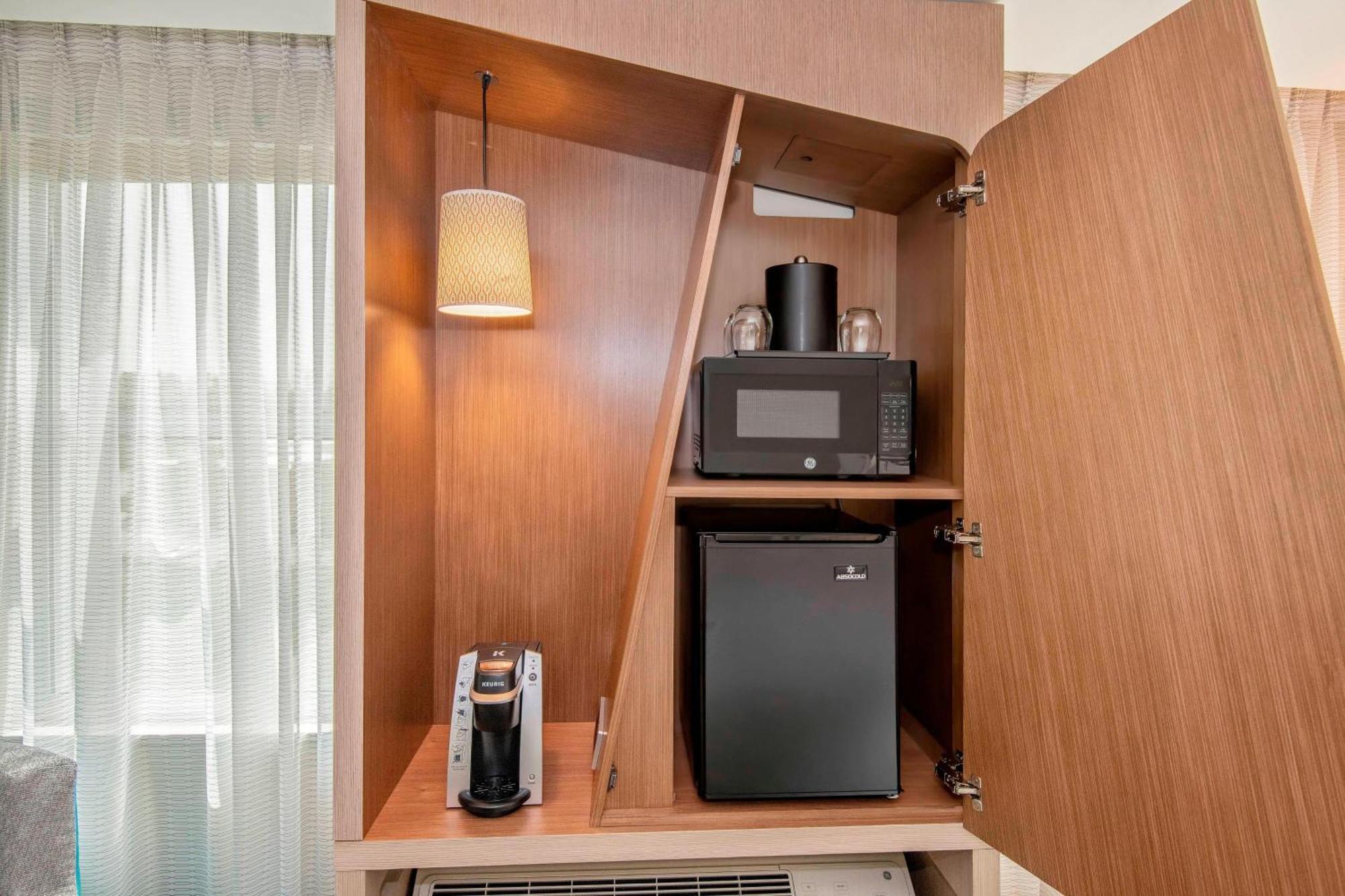 Courtyard By Marriott Raleigh Cary/Parkside Town Commons Hotel Eksteriør billede